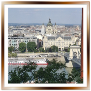 Scorcio panoramico di Pest dal monastero Karmelita a Buda, con la Basilica di Santo Stefano in evidenza e l'accesso al Ponte delle Catene sul Danubio.