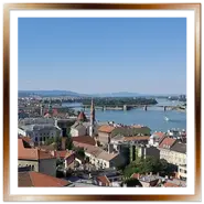 Vista panoramica dal Karmelita sul Danubio, il Ponte Margherita e i tetti di Vizivaros a Budapest